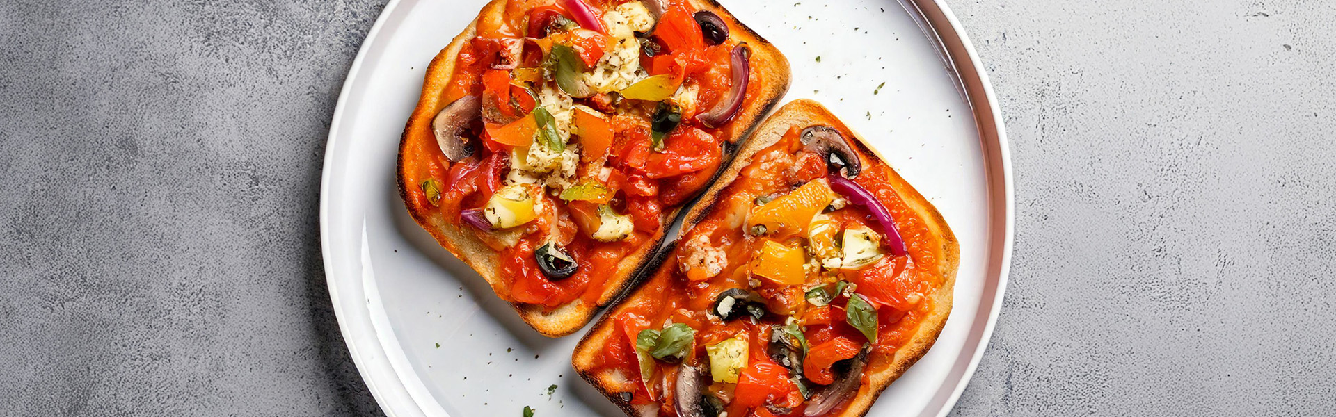 Quick and Crispy Leftover Bread Pizza: A Simple Snack Quick and Crispy Leftover Bread Pizza: A Simple Snack